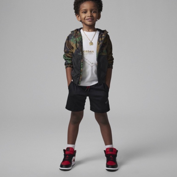 Jordan kids white basketball tshirt - Picture 1 of 5